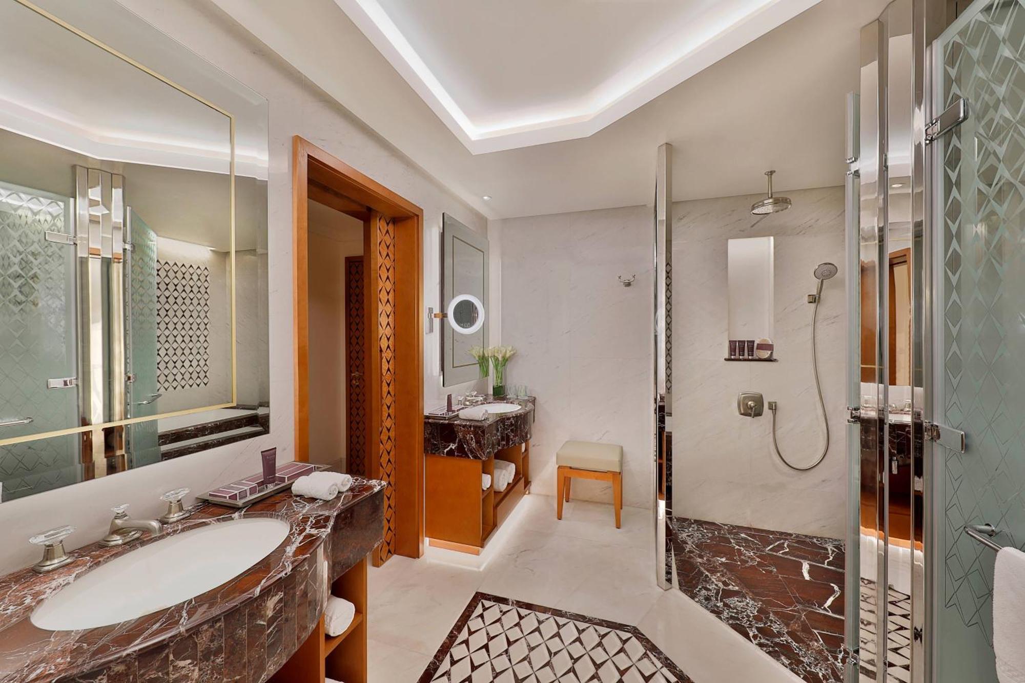 Al Bustan Palace, A Ritz-carlton Station touristique 5*