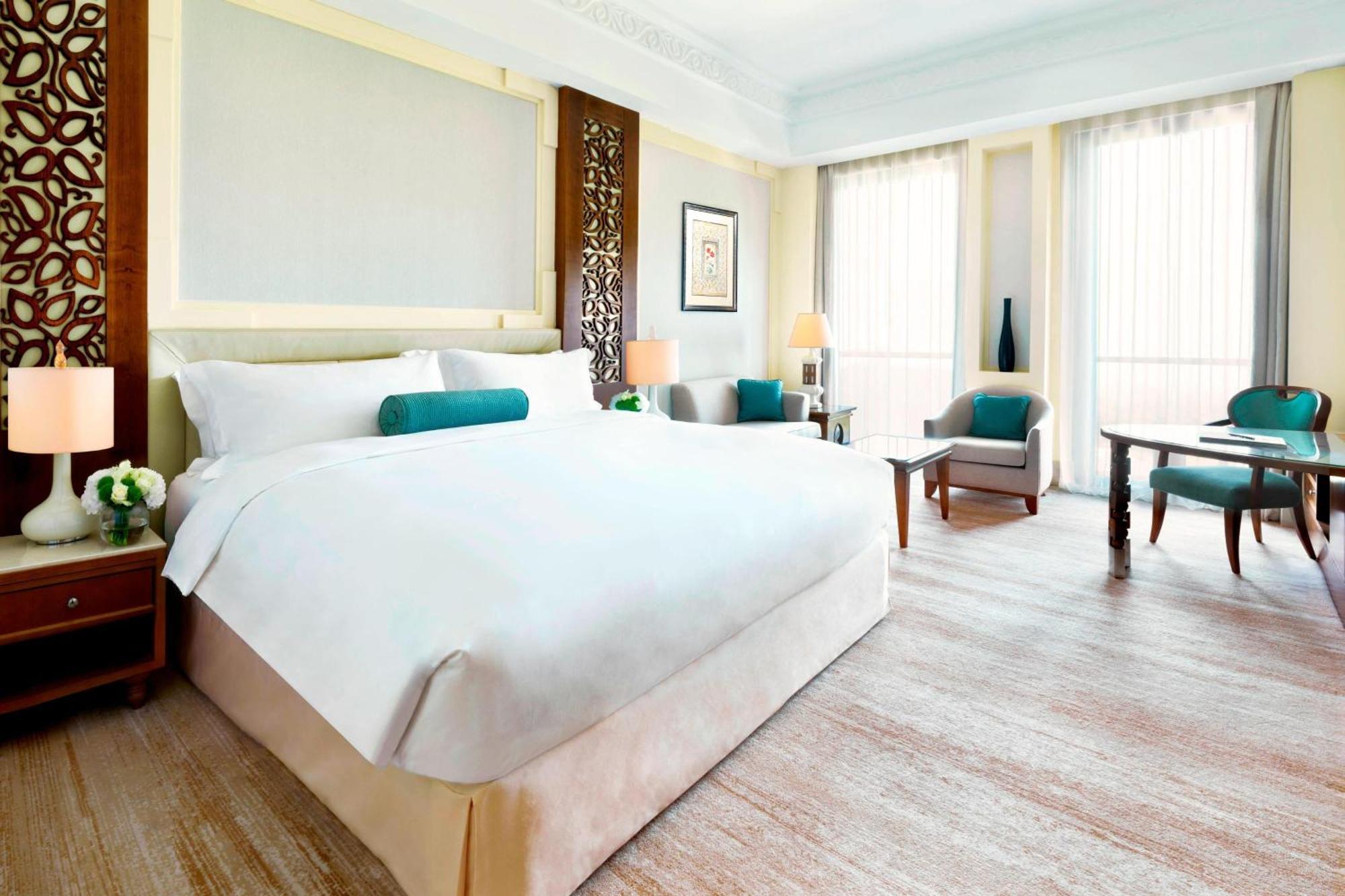 Al Bustan Palace, A Ritz-carlton